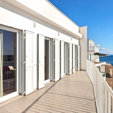 Casa de Férias Milnamour, Whole House By The Sea With Parking Hvar Town