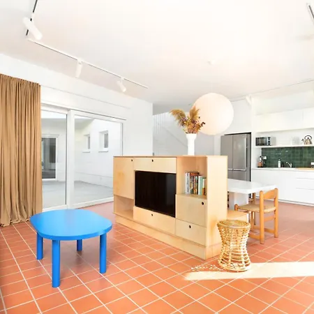 Milnamour, Whole House By The Sea With Parking Hébergement de vacances *