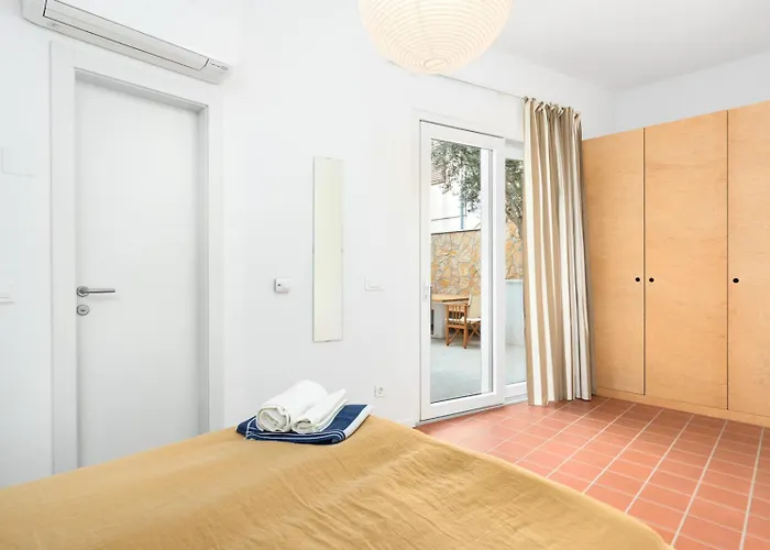 Casa de Férias Milnamour, Whole House By The Sea With Parking Hvar Town